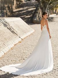 Svendita Abita da sposa stock atelier