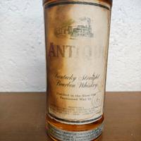 Kentucky bourbon whiskey Antique
