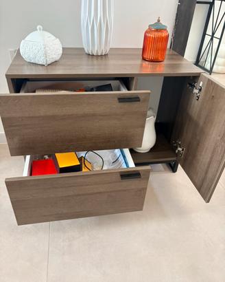 Piccola credenza