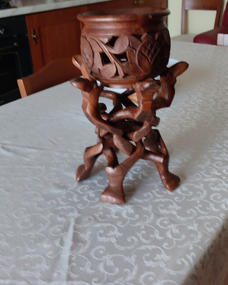 Porta vaso in legno