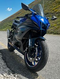 Yamaha r7