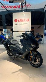 Yamaha T Max 560 20th anniversary finanziabile al 