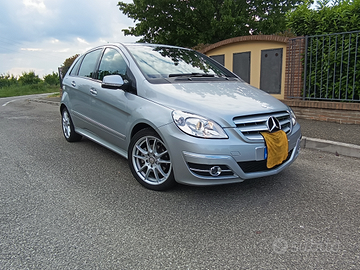 Mercedes-Benz B200 cdi