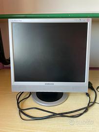 Monitor Samsung SyncMaster 713BM 17” LCD Funzionan