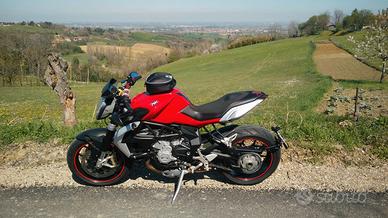 Mv Agusta Brutale 675