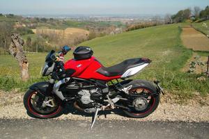 Mv Agusta Brutale 675