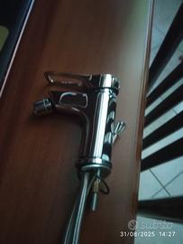 Miscelatori per bagno.