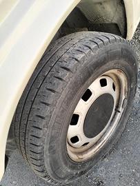 Volkswagen Transporter 9 posti