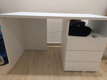 Scrivania per studenti o smart working 