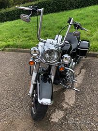 2016 - Harley Davidson Road King