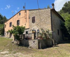 CASA SEMINDIPENDENTE A ASSISI