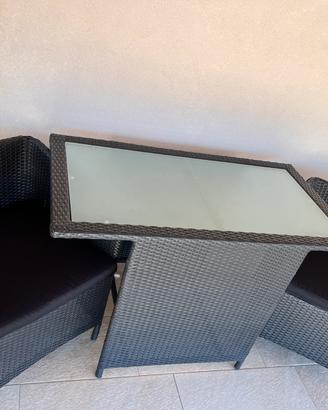 Tavalo rattan con 2 poltrone