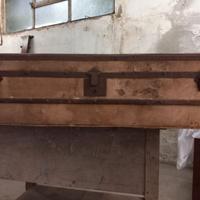 Antico baule da viaggio da restaurare