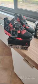 Jordan retrò 4 thunder rosse E nere