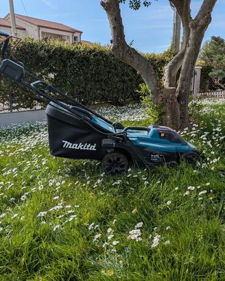 tagliaerba Makita a batteria