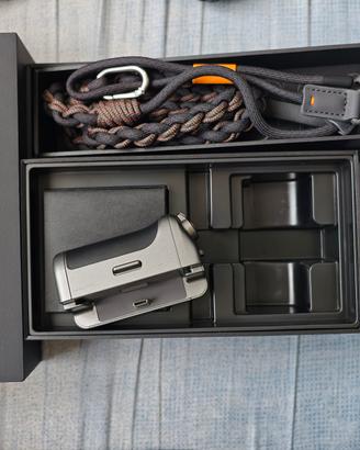 battery grip vivo x200 ultra + laccio. 