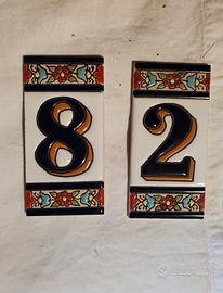 2 Mattonelle Numeri Civici in ceramica dipinta