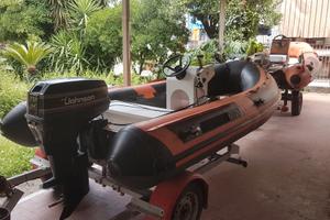 Gommone carrello e motore Lomac 2001