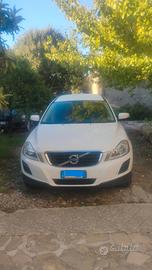 VOLVO  XC60