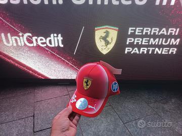 Cappellino 2026 Ferrari F1 Hamilton  con firma
