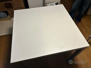 Tavolo bianco allungabile + 4 sedie gratis