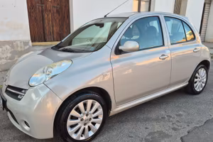 Auto Nissan Micra 5 porte
