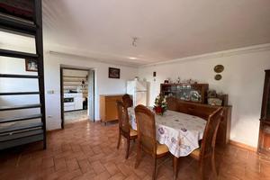 CASA INDIPENDENTE A ARPINO