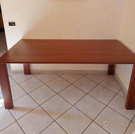 tavolo da cm. 180 x 90 x h. 79 con uno spessore di