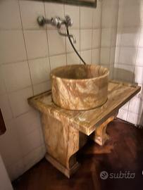 Lavabo in pietra