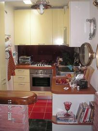 Cucina componibile ad angolo completa di elettrodo