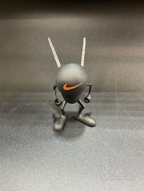 Action figure personaggio Nike "KeyNut"