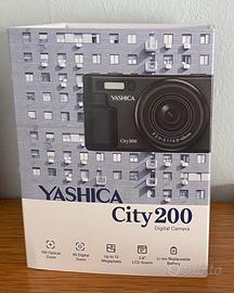 Macchina fotografica yashica city200(digitale)