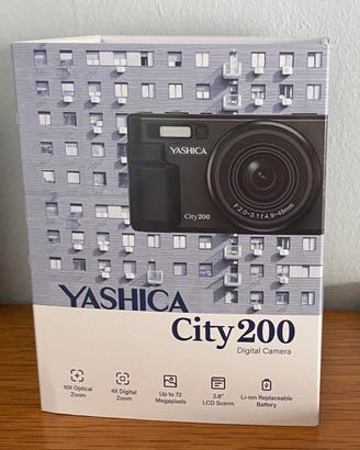 Macchina fotografica yashica city200(digitale)
