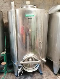 Serbatoio inox per uva e vino