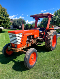 Trattore Carraro 842 con vari accessori