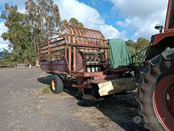 Sfalcia e carica erba
