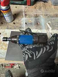 Smerigliatrice ad aria