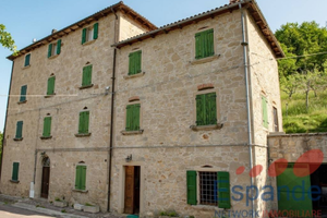 Porzione terratetto in sasso