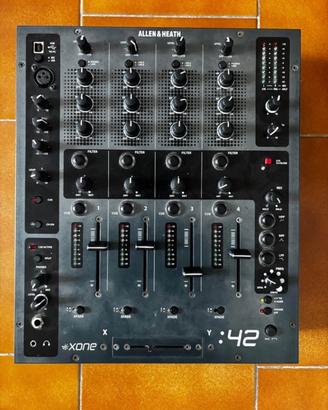 Mixer allen e hearth + 2 giradischi mixars sta