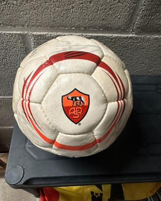Pallone As Roma autografato