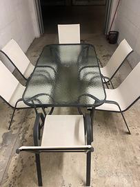 Tavolo da  giardino più sedie