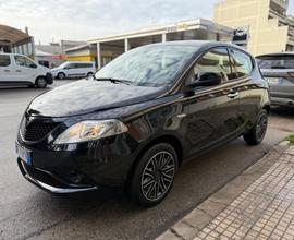 Lancia Ypsilon 1.0 5 porte S&S Hybrid Gold 2020