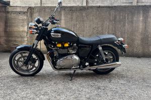 Triumph Bonneville - 2012