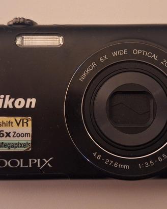 📸 Nikon Coolpix S3300 – Compatta e elegante