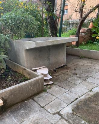 Vasca vintage da giardino