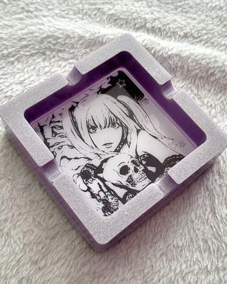 Posacenere Bianco/Viola di Misa Amane in Resina