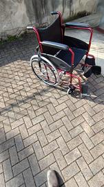 Carrozzina per anziani/invalidi
