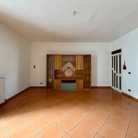 4 LOCALI A SAN CESARIO DI LECCE