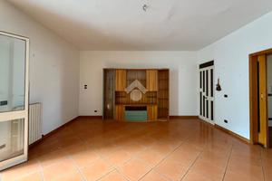 4 LOCALI A SAN CESARIO DI LECCE