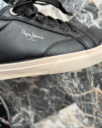 Scarpe taglia 37